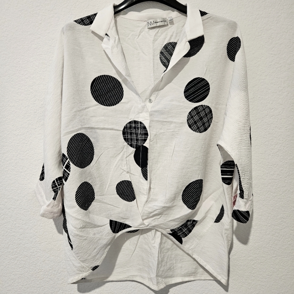 Neium Marcus High Low Blouse Size M